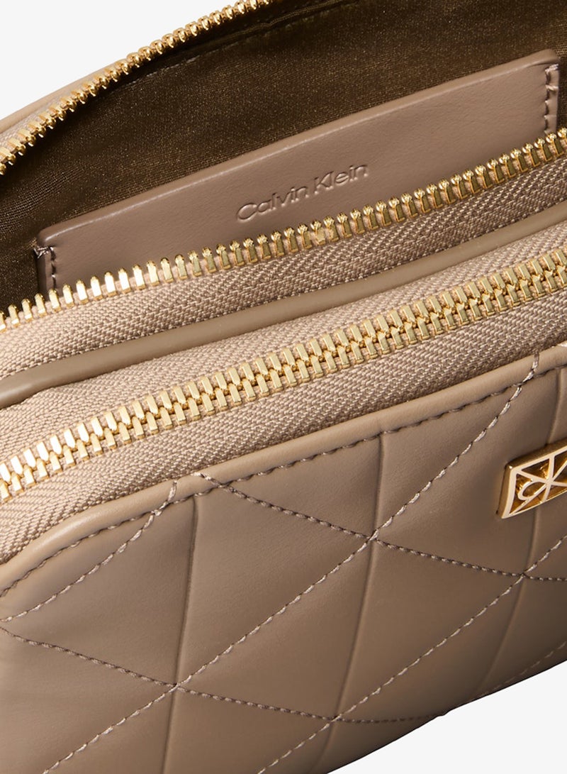 CALVIN KLEIN Quilted Emblem Logo Double Zip Camera Bag - Image 5